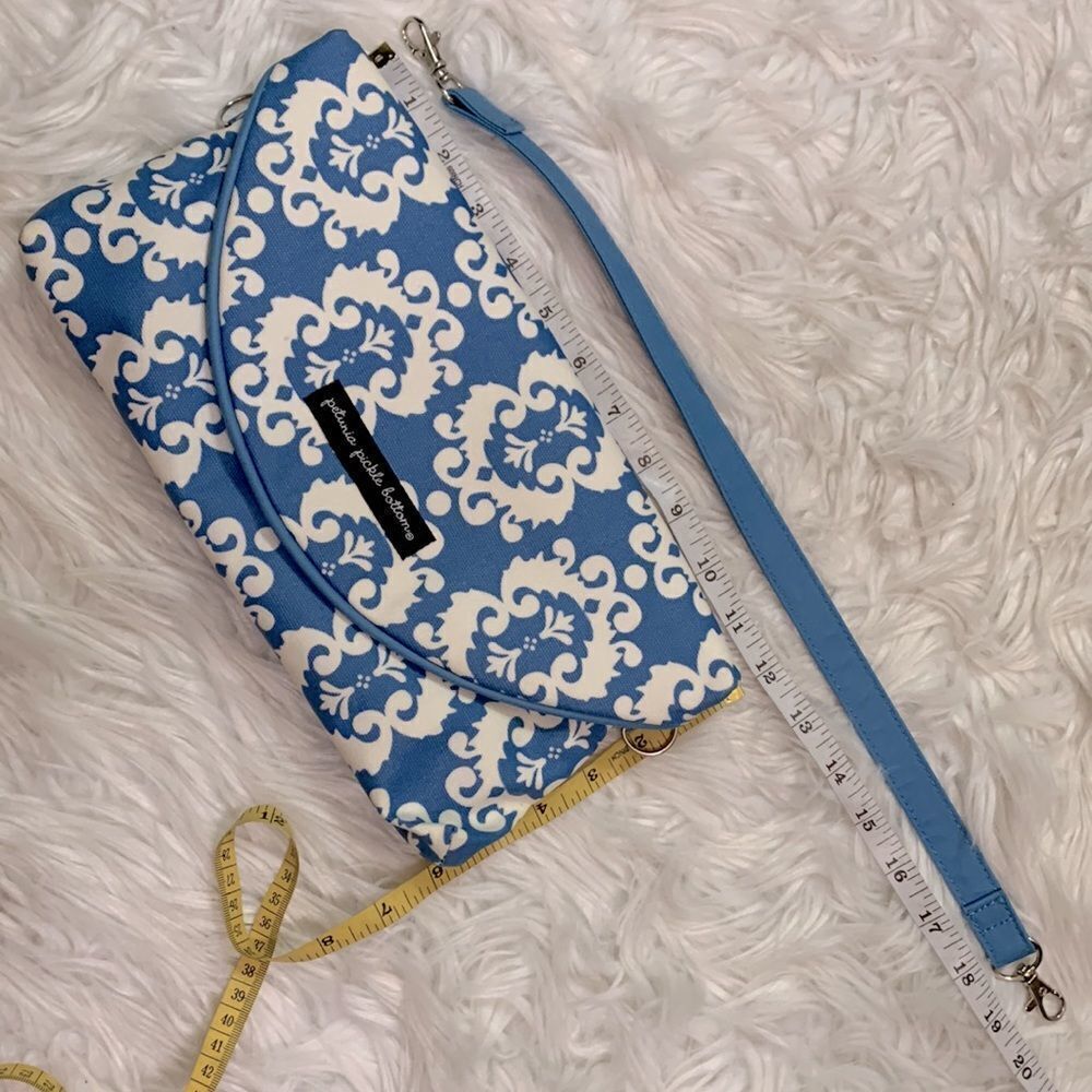 PETUNIA PICKLE BOTTOM Change it up clutch/wristlet/shoulder bag w changing pad - Picture 8 of 11